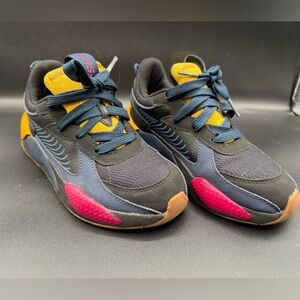 Puma Black and Blue Sneakers Dynamic Design